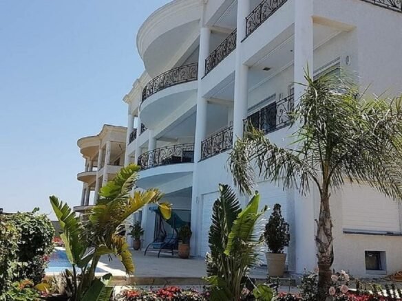 Location-ou-vente-d'une-belle-villa-meublé-sur-Tanger