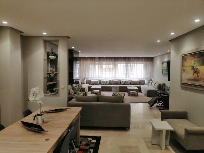 LOCATION-BEL-APPARTEMENT-MEUBLE-AU-QUARTIER-RACINE