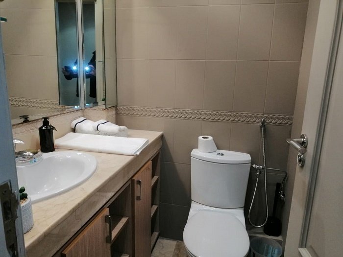 LOCATION-BEL-APPARTEMENT-MEUBLE-AU-QUARTIER-RACINE