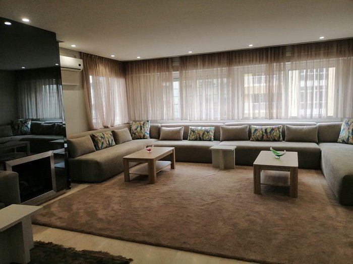 LOCATION-BEL-APPARTEMENT-MEUBLE-AU-QUARTIER-RACINE