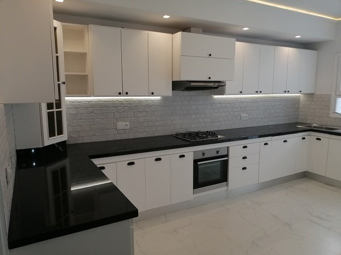 Location-d'un-bel-spacieux-appartement-au-quartier-racine