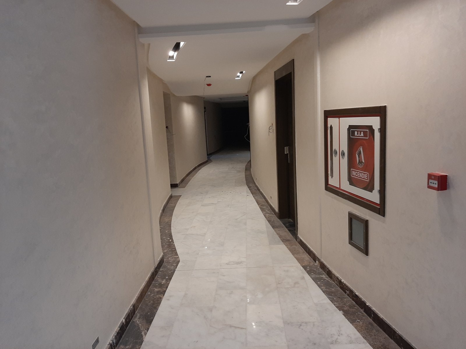 Location-d'un-bureau-ths-sur-Bd-abdelmoumen