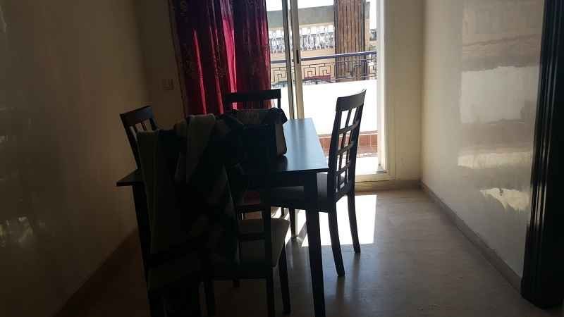 Location-studio-meublé-sur-les princesses avec terrasse