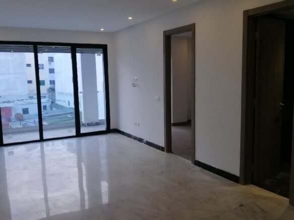 Location studio neuf-vide-avec-terrasse-Gauthier