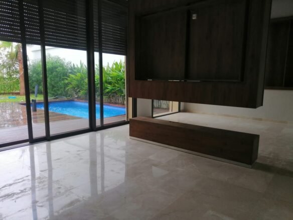 Vente-belle-Villa avec-piscine-dans-résidence-sécurisé-sur-dar-bouazza