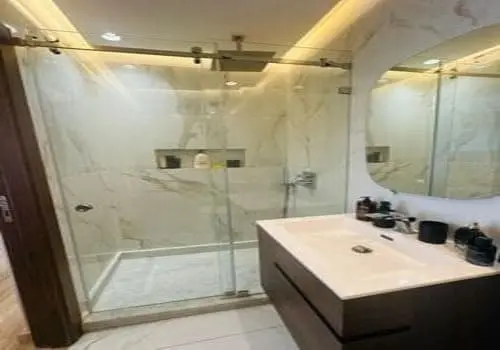 Vente-Luxueuse-Villa-450m²-avec-jardin-et-piscine