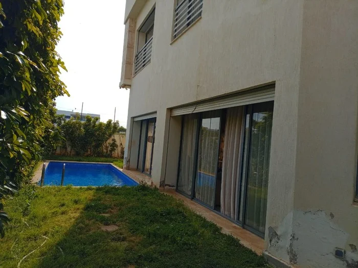 villa angle dar bouazza avec piscine