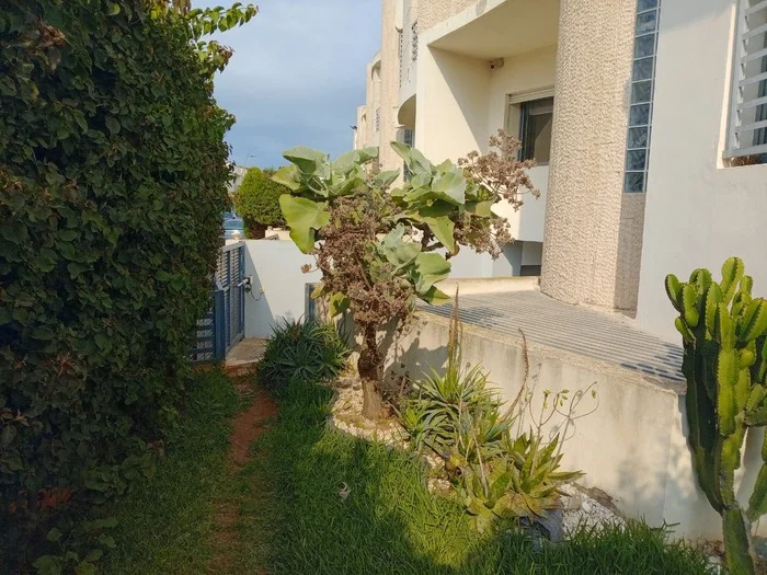 villa angle dar bouazza avec piscine